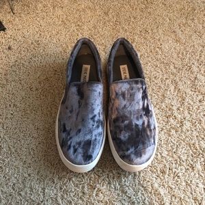Steve Madden Crushed Velvet Slip-ons!